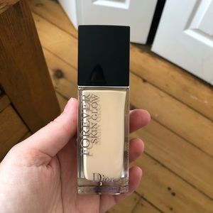 Dior Forever Skin Glow Foundation
